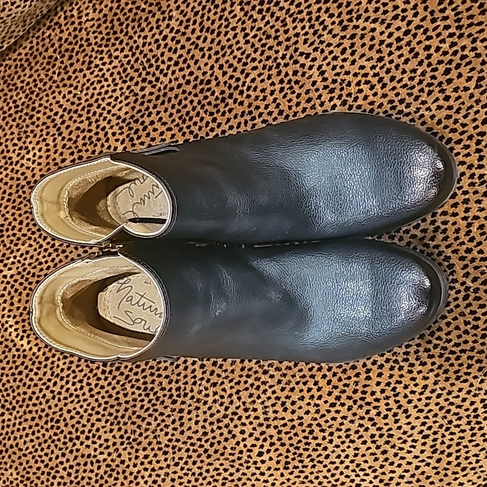 Natural Sole Calm Ankle Bootie